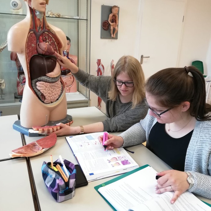 Akademie 8 (öffnet vergrößerte Bildansicht)